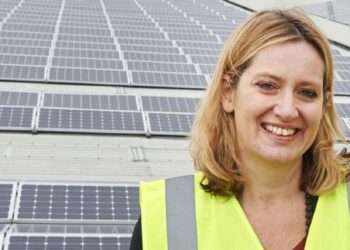 Lid lifted on £5bn business savings with rooftop solar
