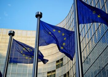 EU suspects five recyclers of taking part in cartel