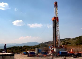 UK ‘moving in the right direction on fracking but risks remain’