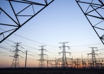 Ofgem proposes £206.8m spending cut for DNOs