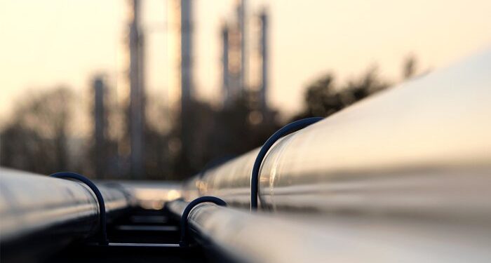 Former FTSE 250 oil chiefs banned from running companies