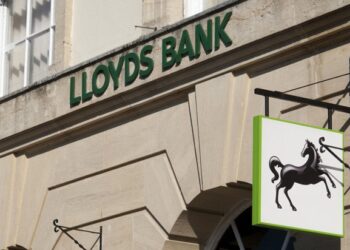 Lloyds banks on low carbon future with £2bn lending scheme