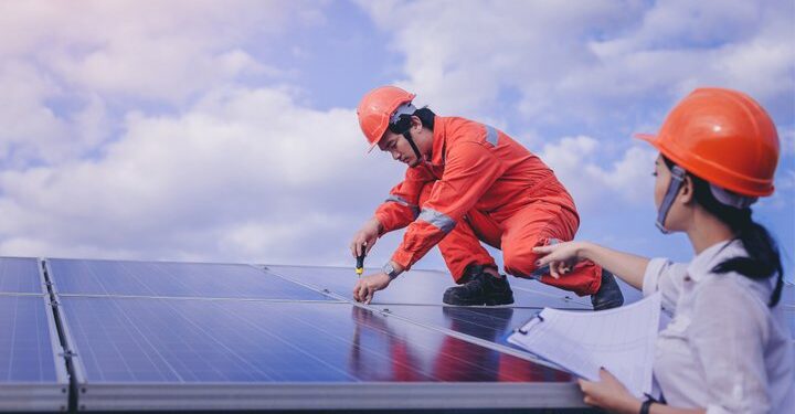 Right policies to achieve Paris climate target ‘could create 24m green jobs’