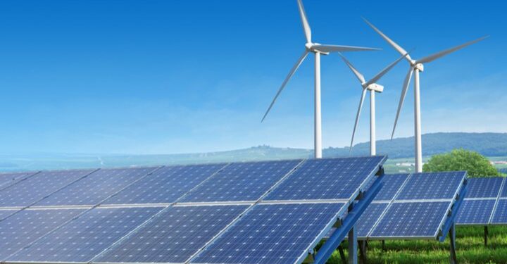 Etsy, Akamai and Swiss Re team up with Apple on renewables
