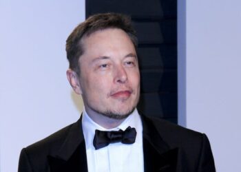 Elon Musk agrees to pay $20m and quit as Tesla Chairman