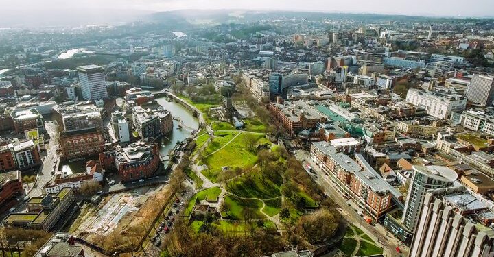Bristol Energy wins contract to provide all of council’s power