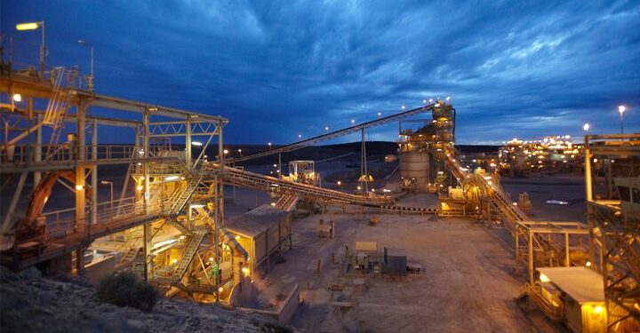 Australian gold mine digs solar energy and battery storage