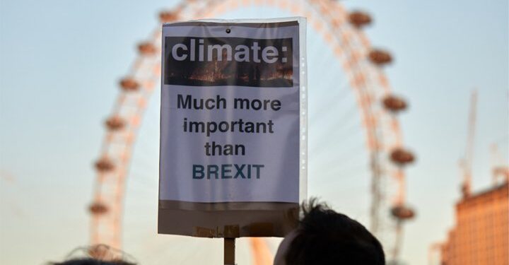 Climate change more important than Brexit, say majority of Brits