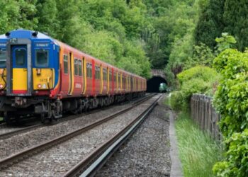 South Western Railway to host trackside solar pilot project