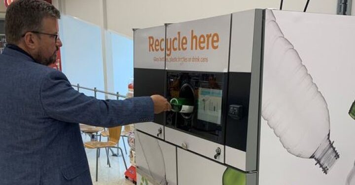Sainsbury’s accepts glass bottles in deposit return scheme trial