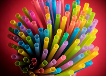 Coronavirus pushes back ban on plastic straws, stirrers and cotton buds