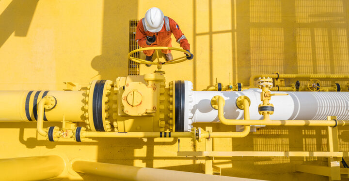 INEOS stalls pipeline shutdown until 2021