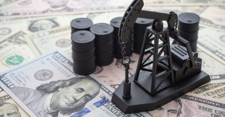 US oil and gas industry goes into ‘survival mode’ and cuts forecast expenditure by $85bn