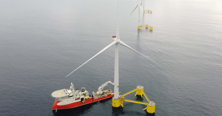 First floating wind farm in continental Europe fully powered up