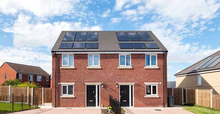 UK households to be paid for supplying excess power to grid