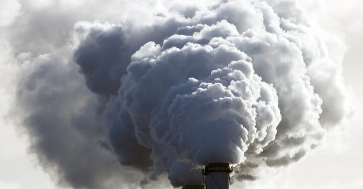 Global CO2 emissions dive 8.8% in first half of 2020