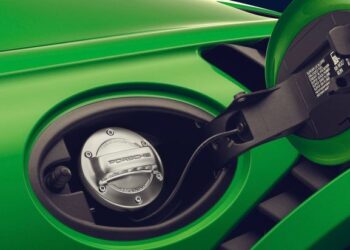 Porsche and Siemens Energy team up for ‘world’s first’ hydrogen-to-eFuel project