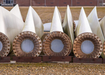 Recycled wind turbine blades can help clean up cement production – but how?