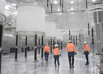 Anglo-French interconnector comes online as low carbon electricity starts flowing