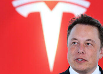 Tesla boss pledges to donate $100m to the ‘best’ carbon capture tech