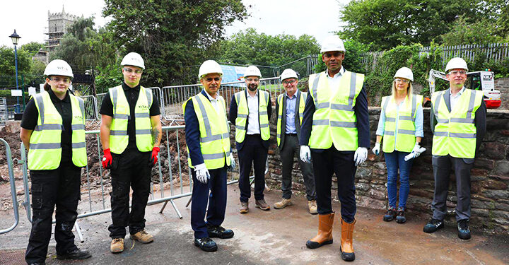 Sadiq Khan tours ‘nation’s largest’ water source heat pump project