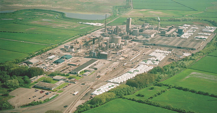 UK strikes deal with CO2 firm to restart operations amid food supply fears