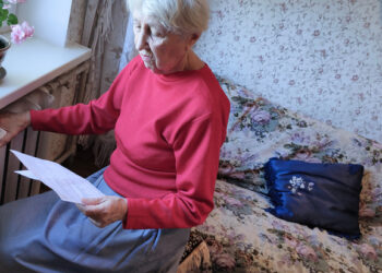 Customers ‘face £30-a-month price hike when energy companies go bust’