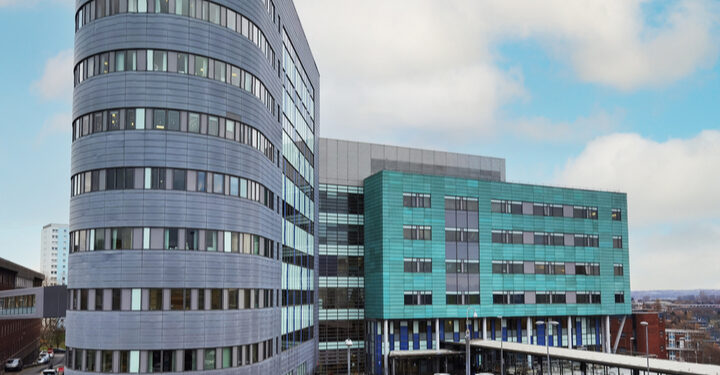 CO2, an outpatient for Leeds iconic hospital