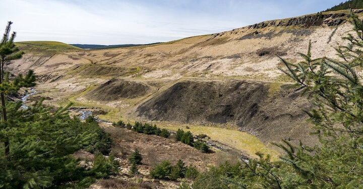 Welsh Government seeks UK funding to keep coal tips safe