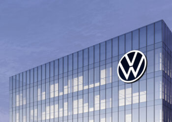 Volkswagen CEO: ‘30,000 jobs could be lost with a slow transition to EVs’