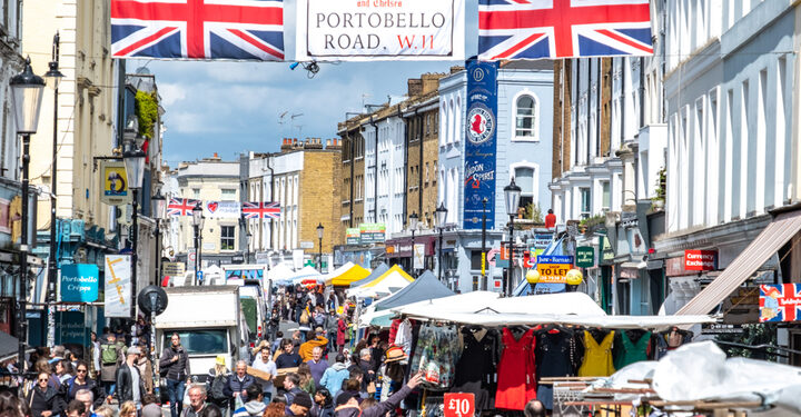 Portobello Road, ‘non bello’ for cars!