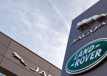 Jaguar Land Rover EV plans boosted with £500m government loan guarantee