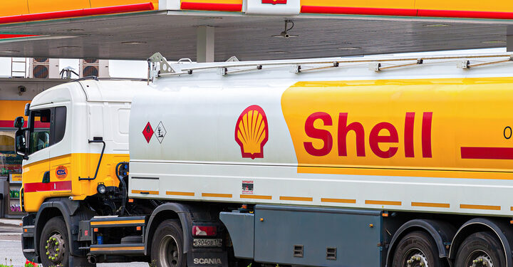 Shell to shut all petrol stations in Russia