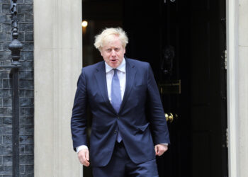 Boris Johnson calls for step-by-step end to reliance on Russian gas