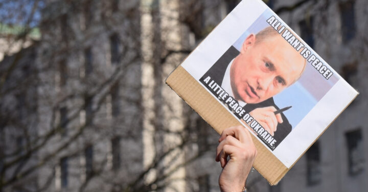 UK Government hits Russia with another 65 sanctions