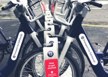 Walking, wheeling and cycling helps Edinburgh cut 38k tonnes of emissions