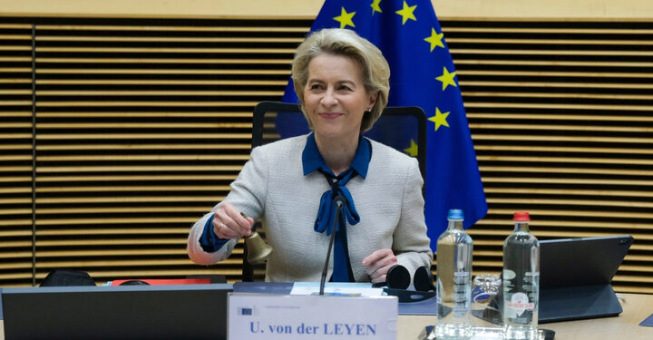 Europe announces ban on Russian oil imports
