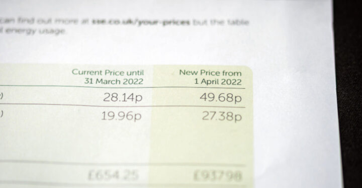 More energy bill support for struggling households predicted to come next year