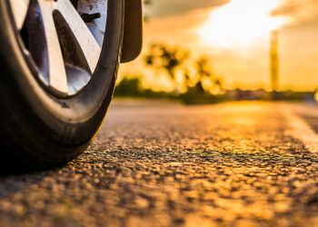 Melting roads in 40°C heat! Could waste plastics be the answer?