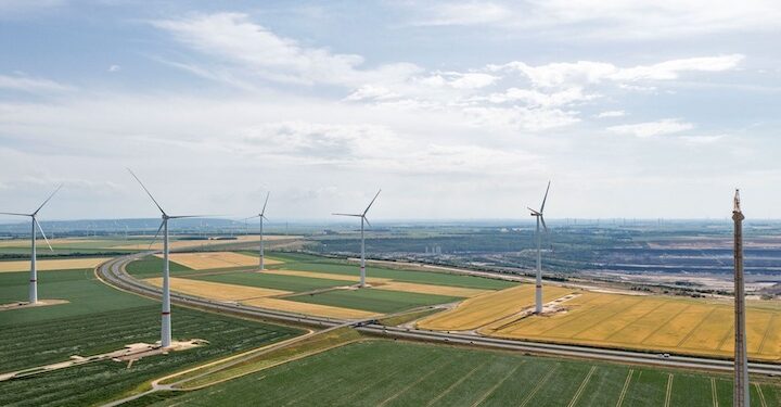 RWE to knock down wind farm in Germany after safety concerns
