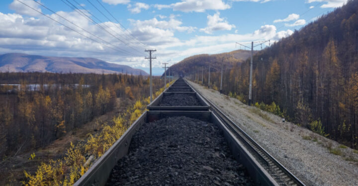 EU ban on Russian coal comes into force