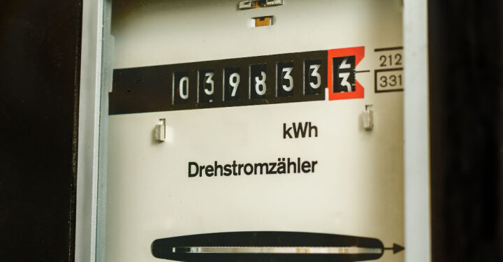 Germany unveils €200bn fund to protect people from rising gas prices