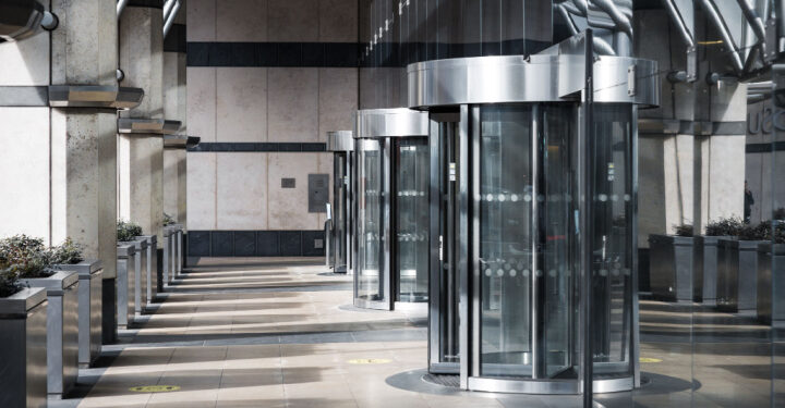 Banks forge homeworking and relocation plan in the event of blackouts