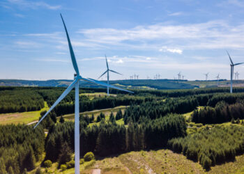 UK wind farms smash electricity generation record