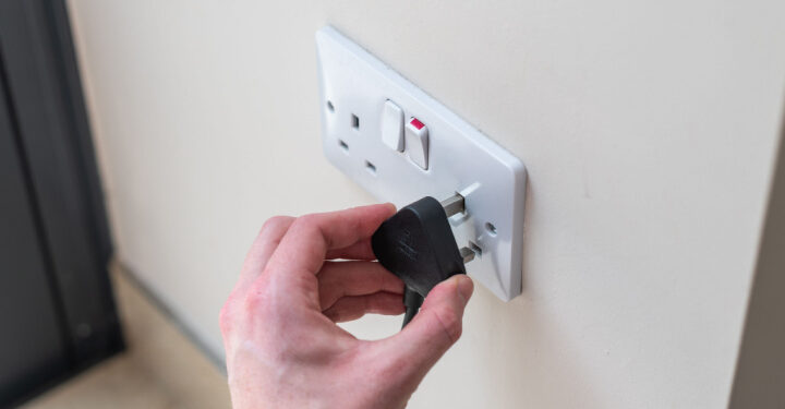 British households could be paid £10 a day to cut energy