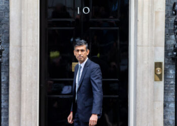 Rishi Sunak urged to ‘end oil and gas giveaway’
