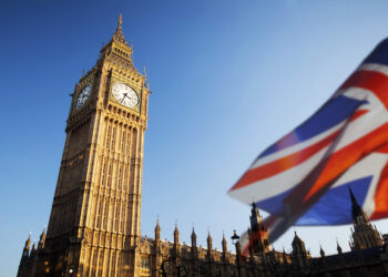UK sanctions four Russian steel and petrochemical tycoons