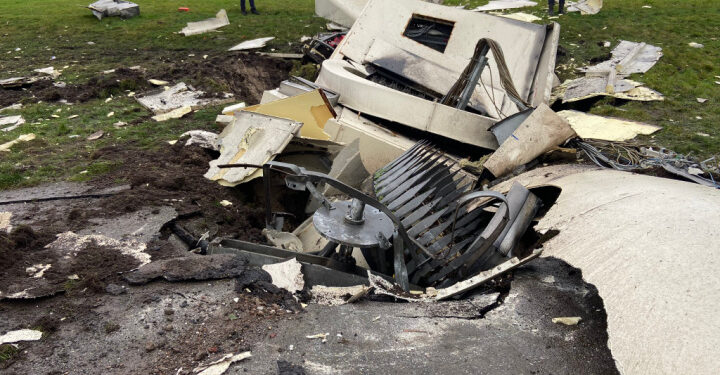 Vattenfall wind turbine collapses