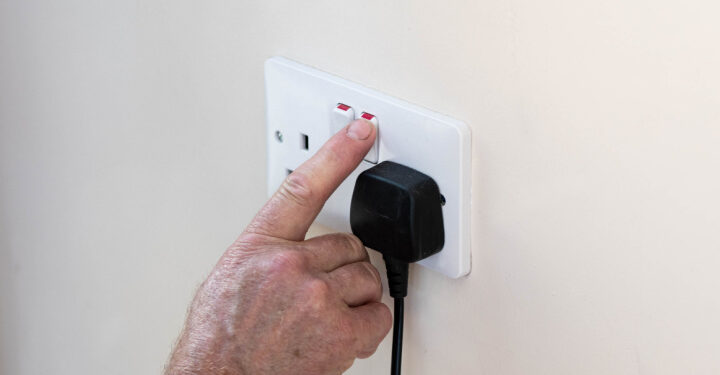 Millions of Britons could be paid today for cutting energy
