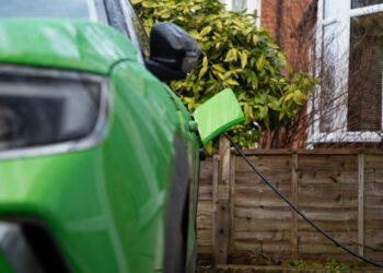 Britons ‘could be paid up to £800 for selling their EV’s energy to the grid’
